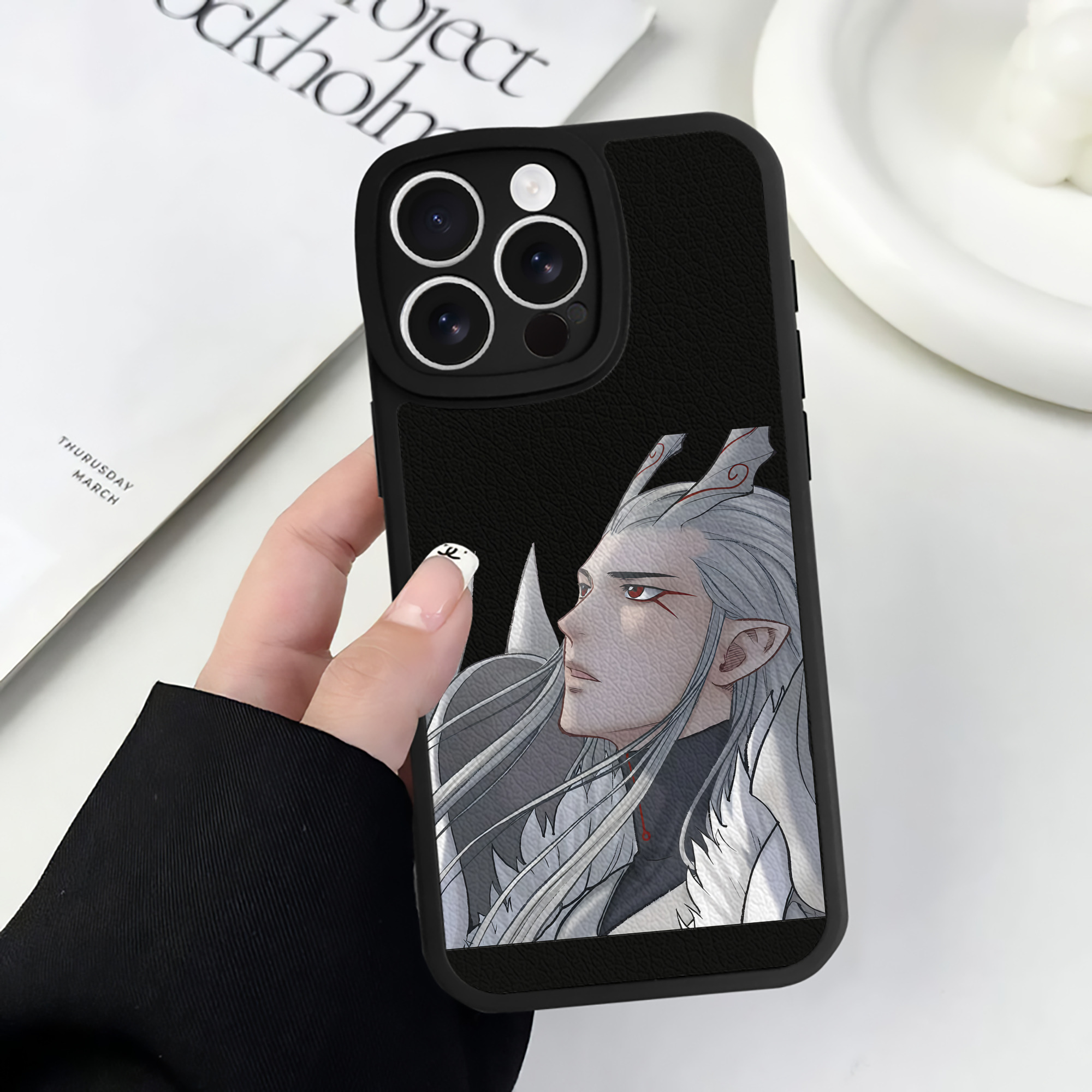 （画像用） Ne Zha 2 ナタ 魔童の大暴れ 【iPhone 16シリーズ対応】シリコンスマホケース（レザー調） 材質：シリコン